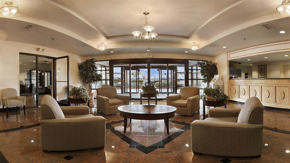 Отель La Quinta By Wyndham Atlanta Airport North Колледж Парк Экстерьер фото