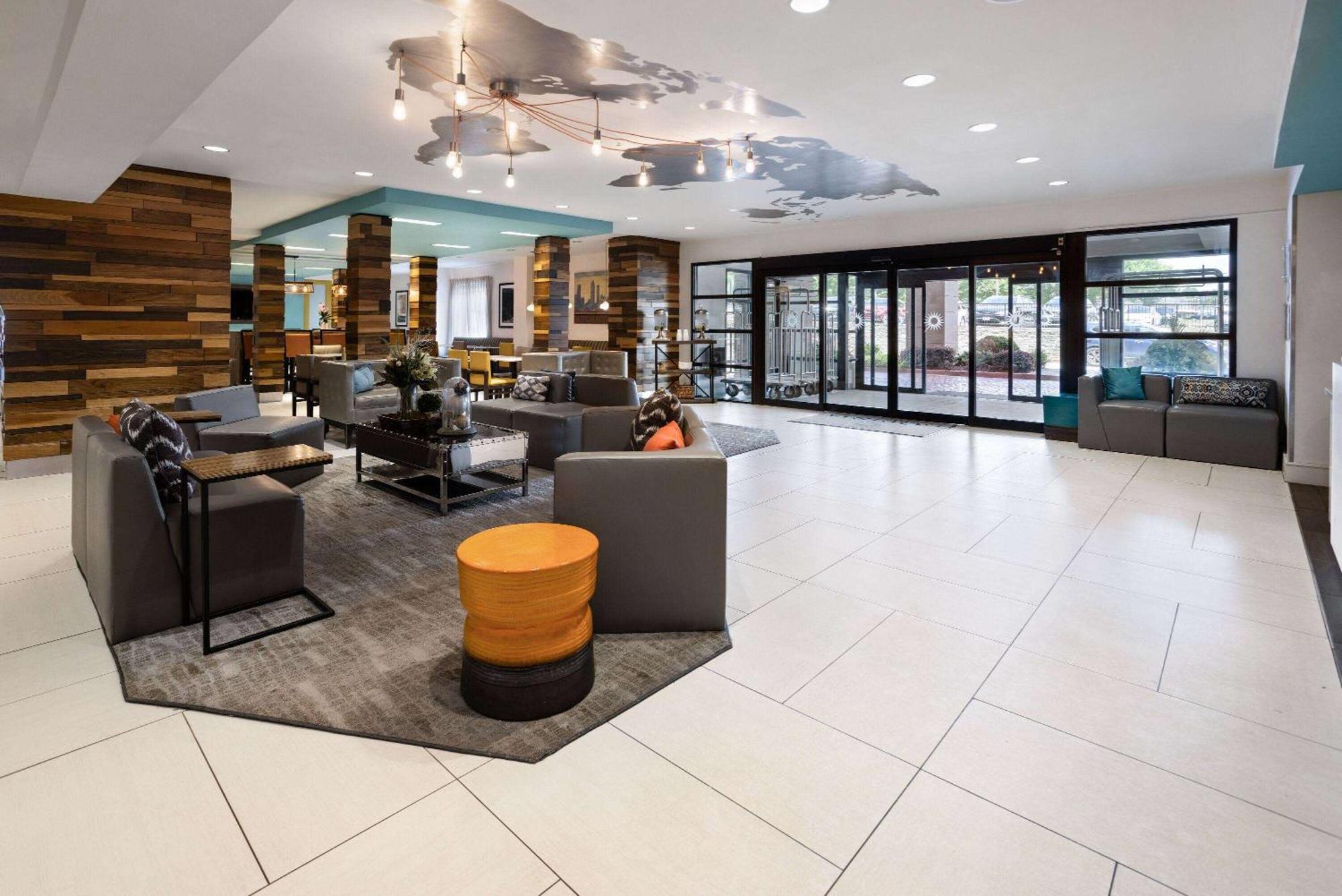 Отель La Quinta By Wyndham Atlanta Airport North Колледж Парк Экстерьер фото